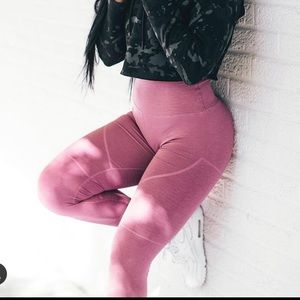 Alphalete Revival Leggings in Mauve